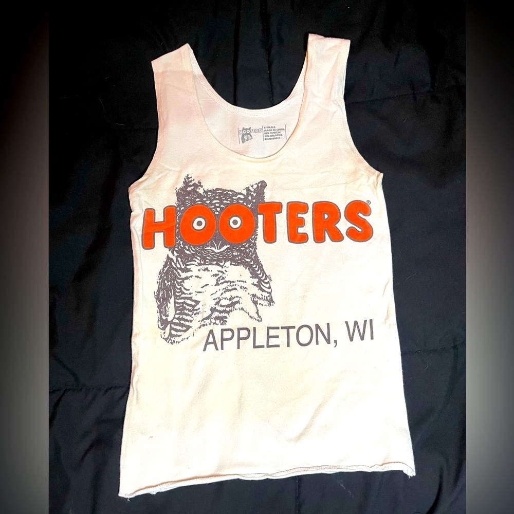 Official‎ Hooters Uniform Top size XS Appleton, WI